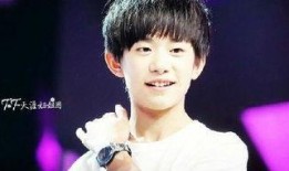 何炅和易烊千玺最新爆料,揭秘娱乐圈幕后故事与青春回忆